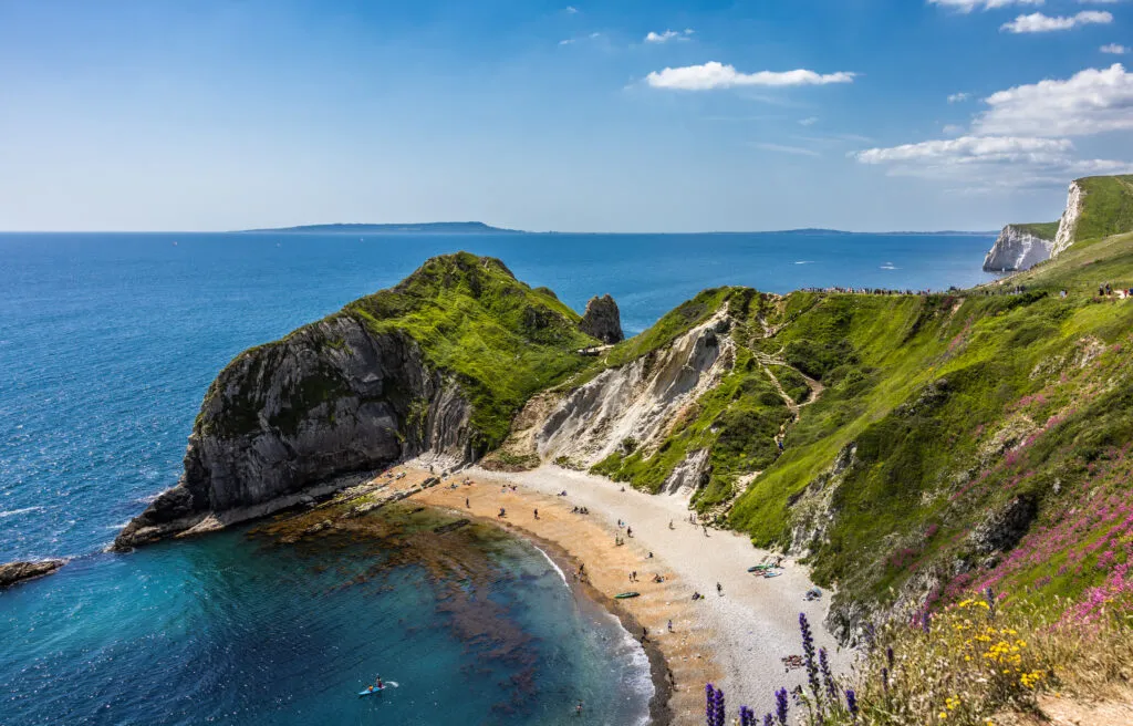 The Dramatic Cliffs of the Jurassic Coast, Dorse