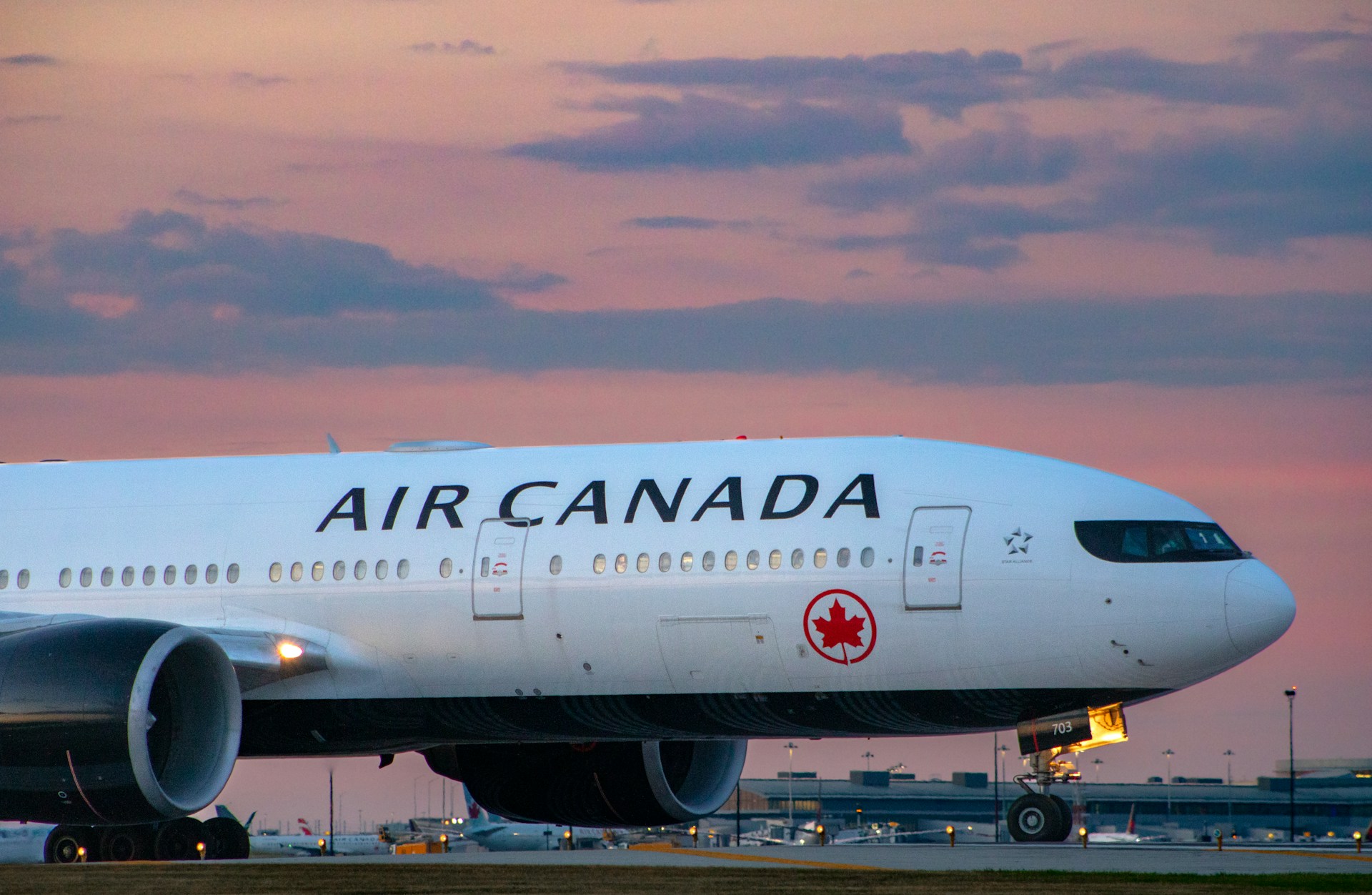 How to Find the Best Deals on Flights to Canada