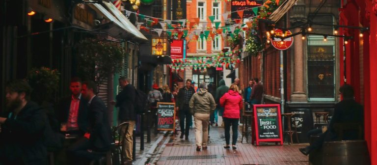 How to Travel Ireland on a Budget