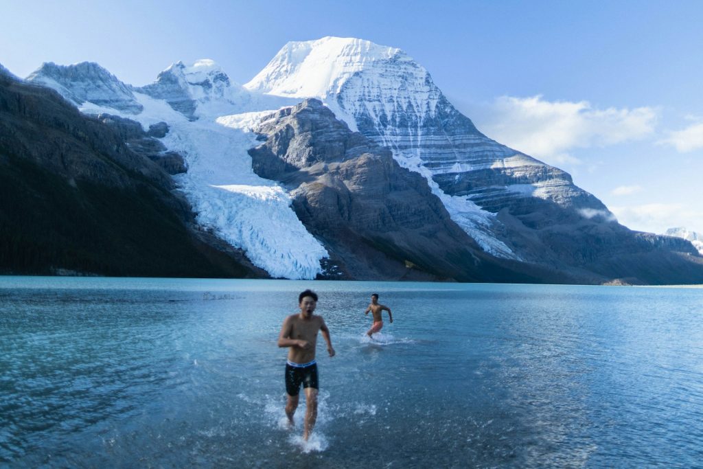 Berg Lake, British Columbia