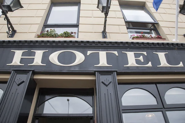 How to Travel Ireland on a Budget